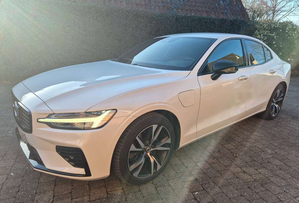 Volvo S60 2.0 T8 AWD PHEV R-Design