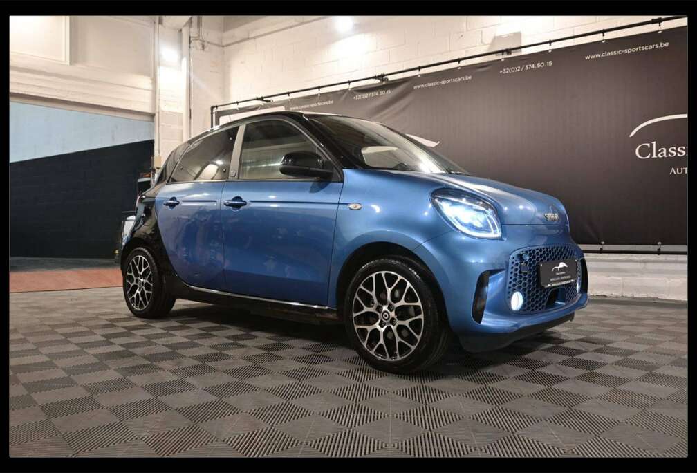 Smart Forfour 17.6 kWh EQ / CAMERA / AUTO / TOIT PANO / LEDS / FULL OPTIONS !!