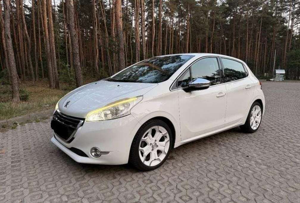 Peugeot 208 1.0i Access