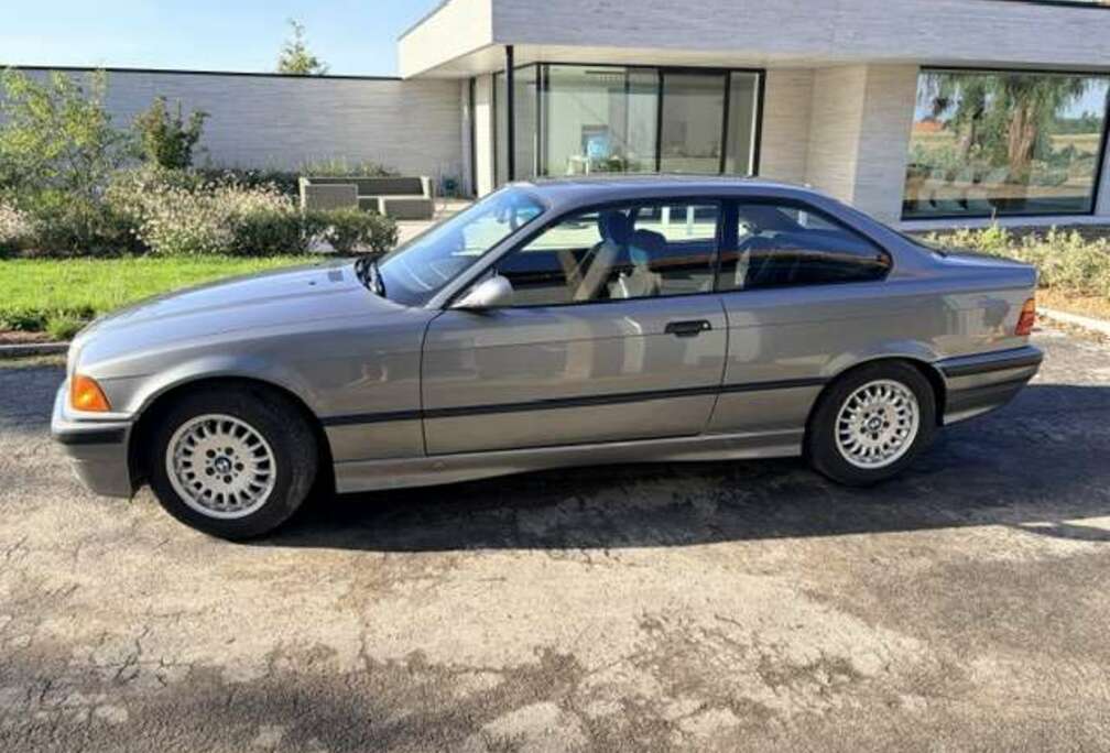 BMW 318IS