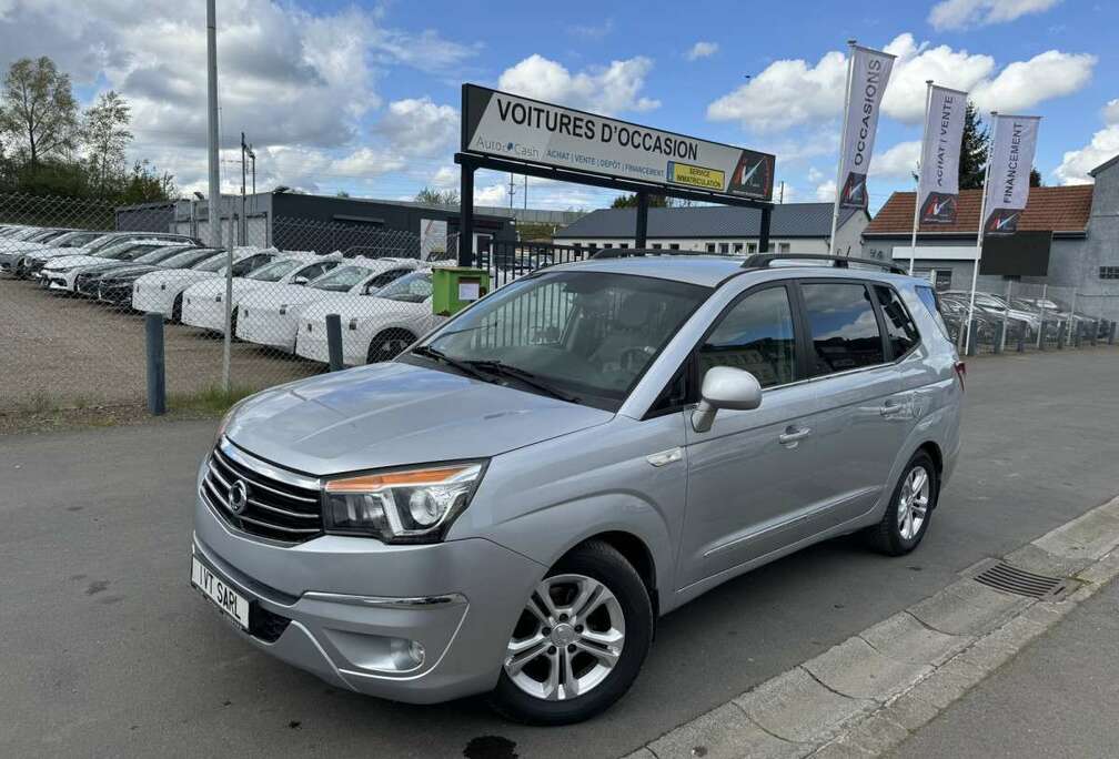 SsangYong 2.2 E-XDI 2WD 7 PLACES