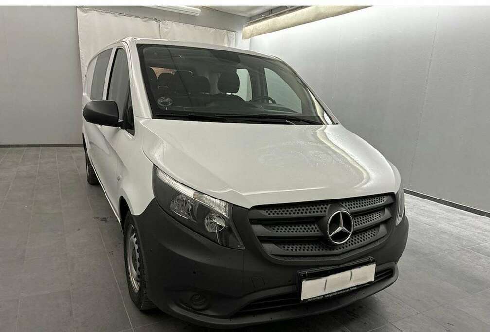 Mercedes-Benz Zes Zitplaatsen 18000+ Btw