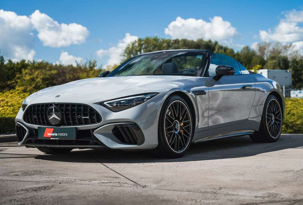 Mercedes-Benz 4MATIC+ Roadster / Carbon Exterior / Burmester