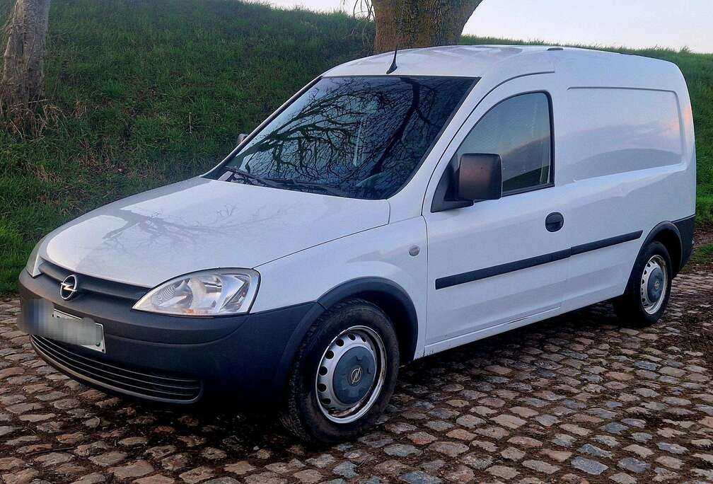 Opel 1.4i XEP Essentia/12 mois de garantie/Damande d\'immat.