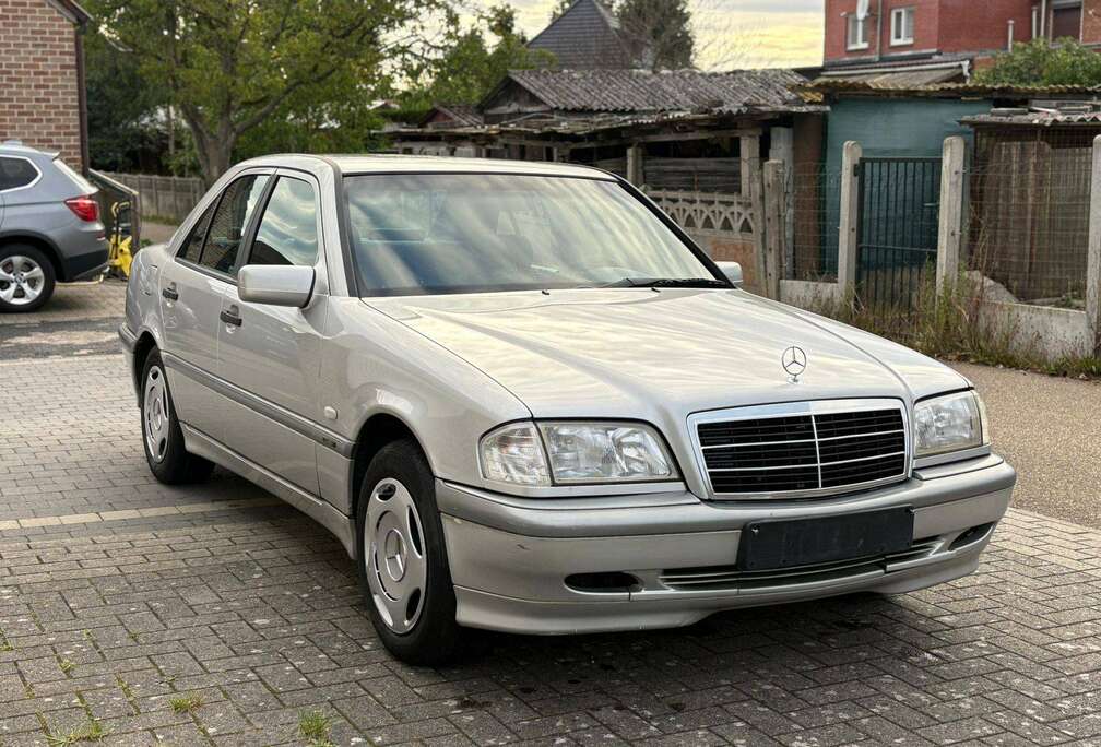 Mercedes-Benz C 220 Classic