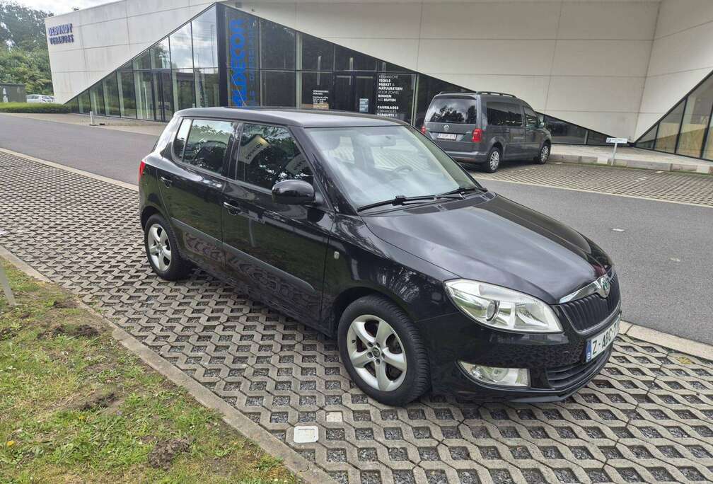 Skoda 1.2 TSI DSG - Clima - Cruise Controle - Zetelverwarming - Parkingssensoren+ Keuring / Carpass