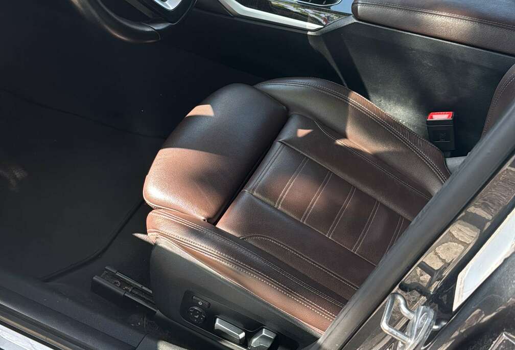 BMW 330e Touring Aut. Luxury Line