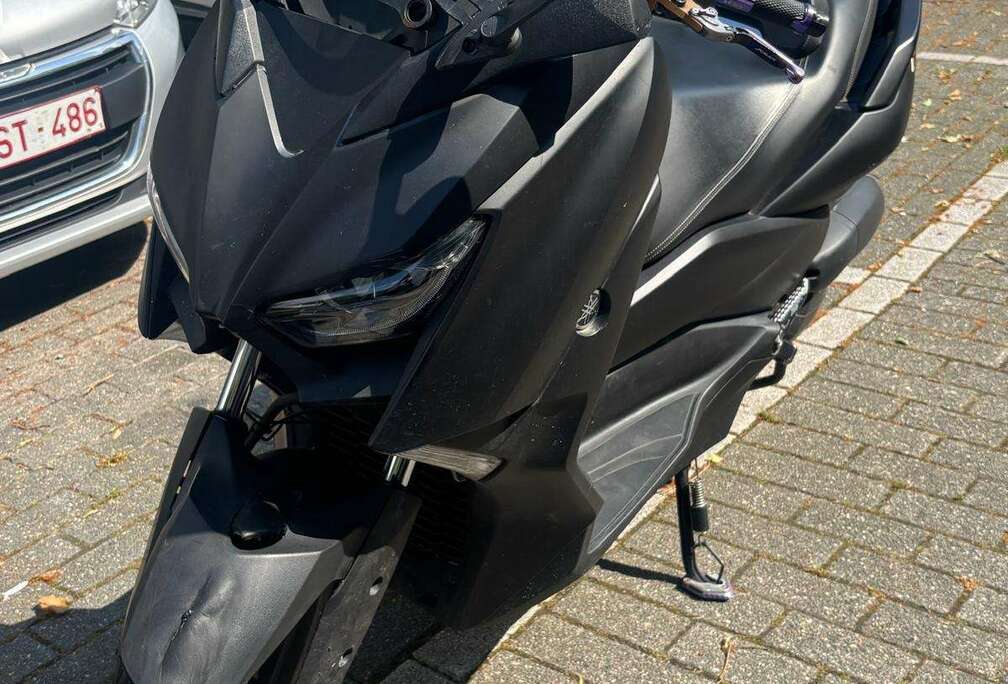 Xmax 125