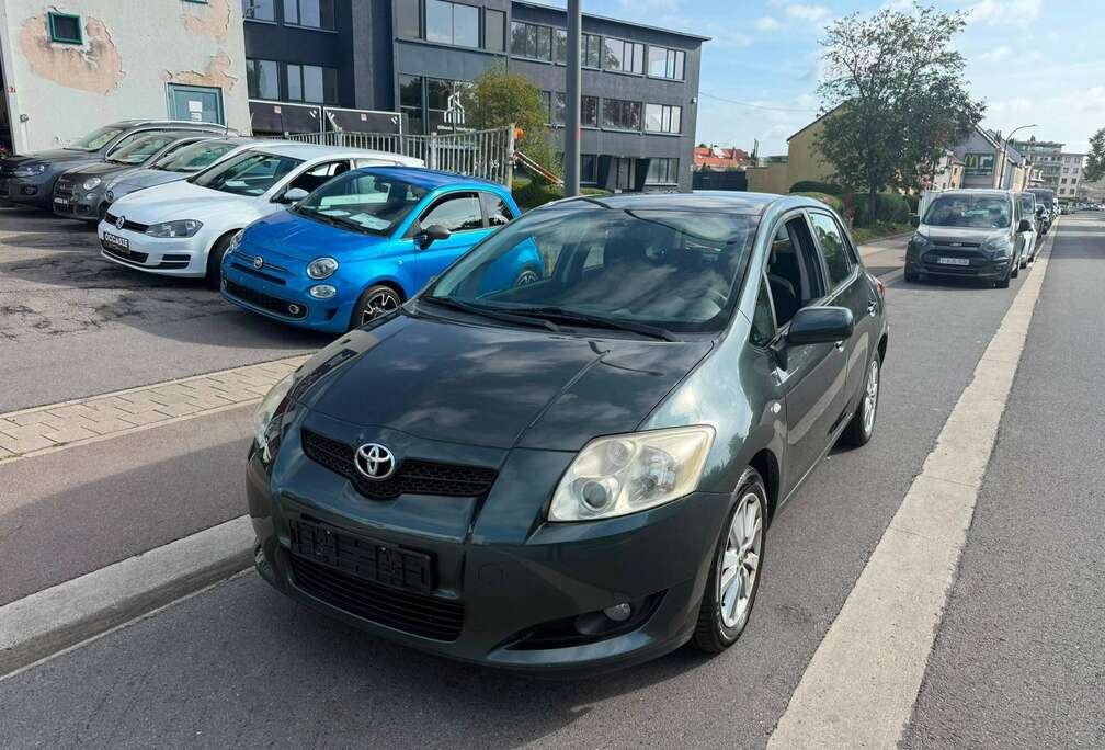Toyota Auris 1.4 D-4D Linea Luna MM