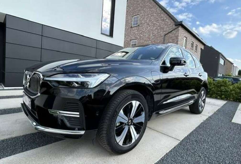 Volvo XC60 2.0 T6 PHEV AWD Core Bright (257kW)