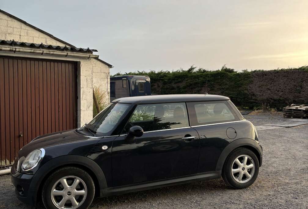 MINI Hatch 1.4i - 95