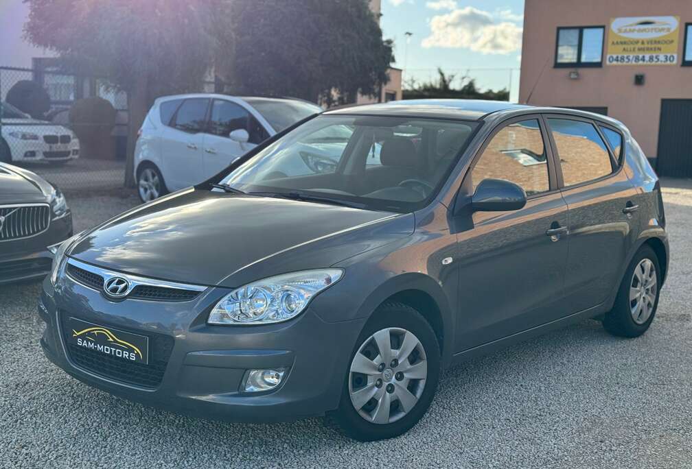 Hyundai 1.6i Lounge *Automaat*