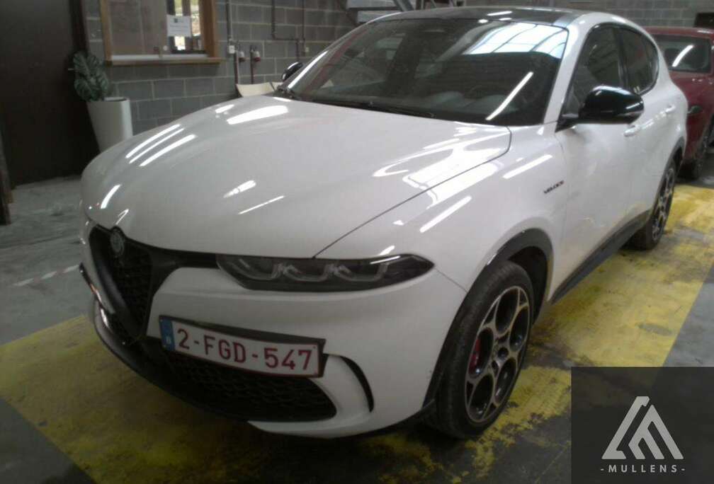 Alfa Romeo Plug-in Hybrid Veloce Q4