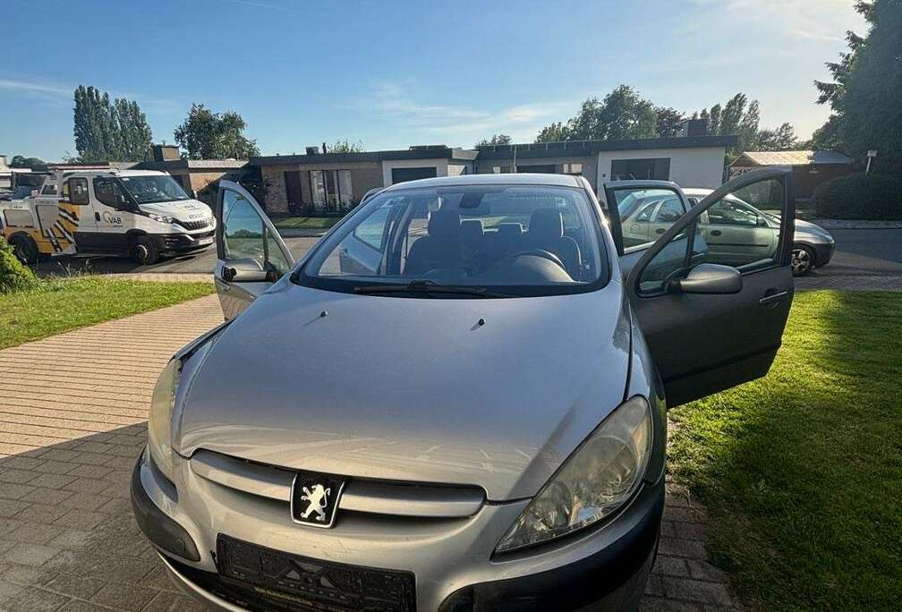 Peugeot 110 Automatik Premium