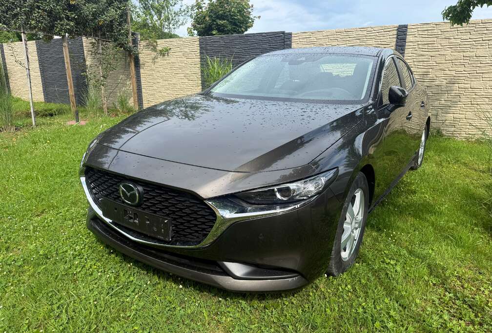 Mazda 3 Sedan 2.0i e-Skyactiv-G Skydrive Luxury