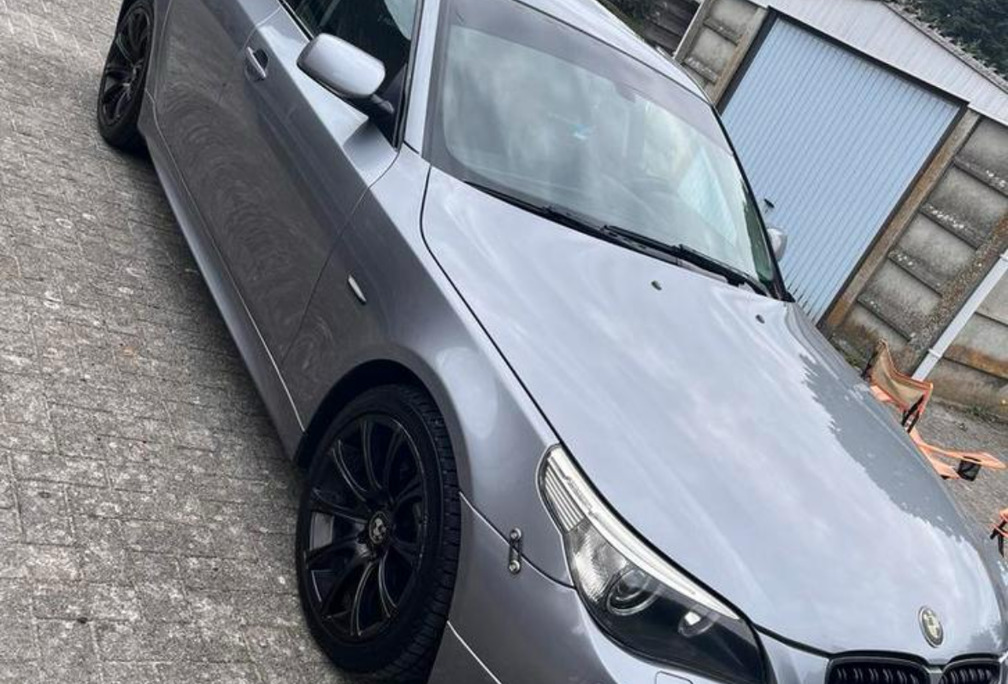 BMW 520i