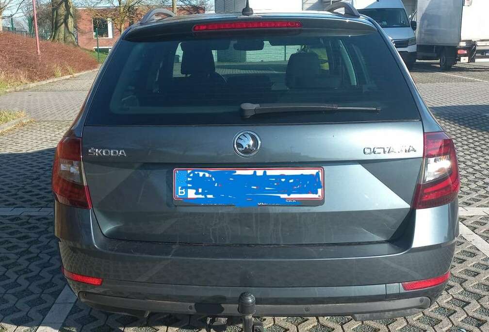 Skoda Octavia SW 2.0 CR TDi Ambition DSG (EU6.2)