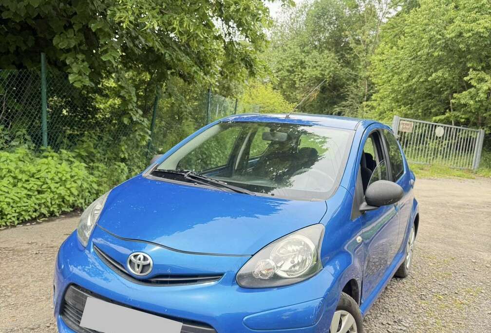 Toyota 1.0i