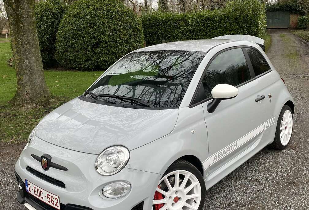 Abarth 1.4 T-Jet Esseesse ONE OF 695