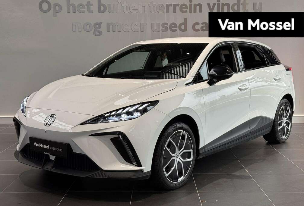 MG 64 kWh Luxury