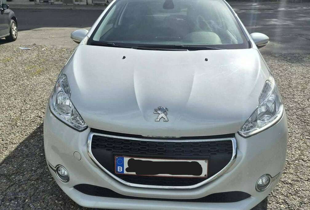 Peugeot 208 1.2i Style