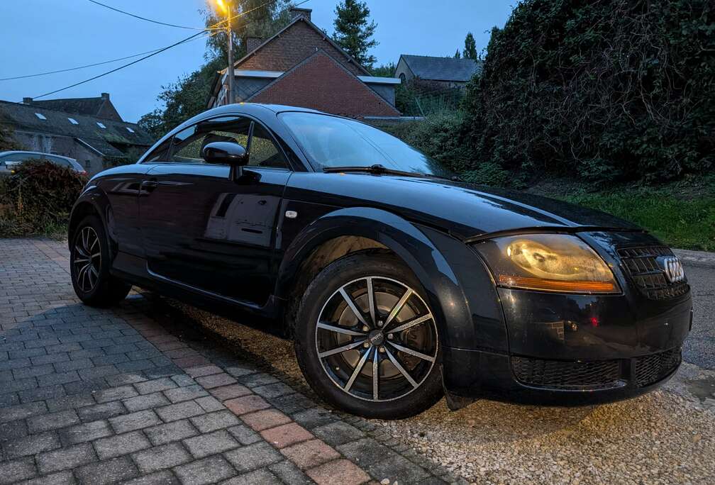 Audi TT Coupé 1.8 Turbo 20v