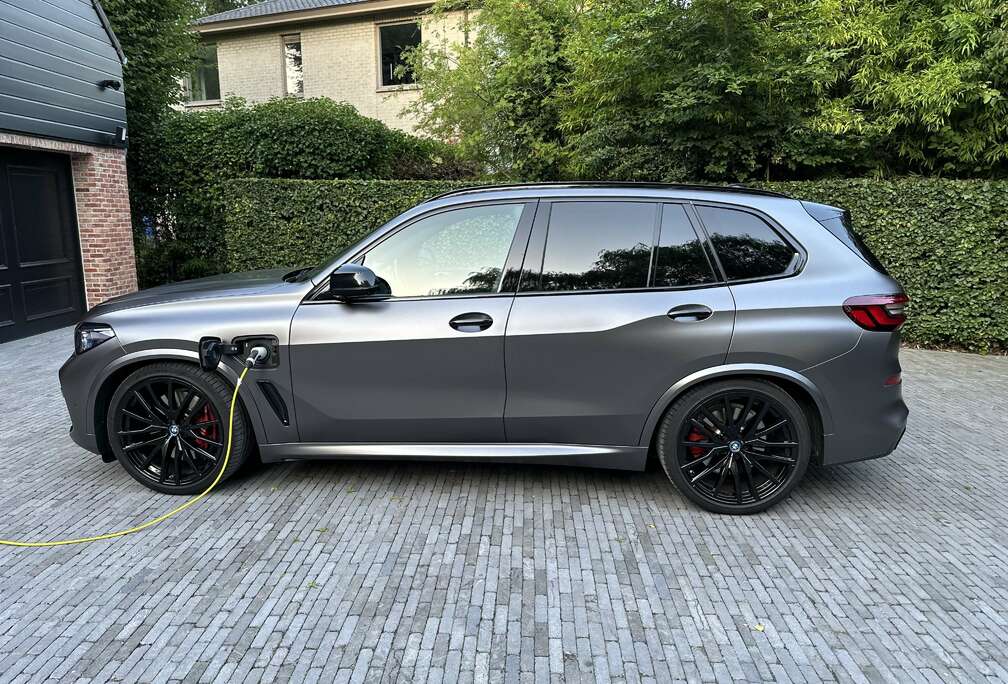 BMW xDrive45e M Sport Full Option
