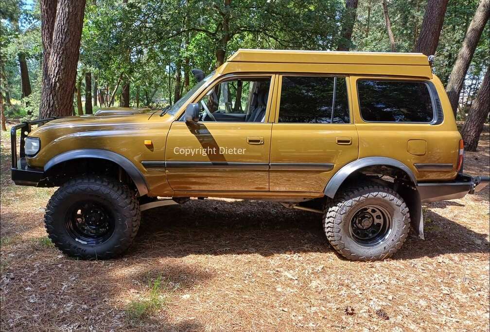 Toyota Land Cruiser HDJ 80