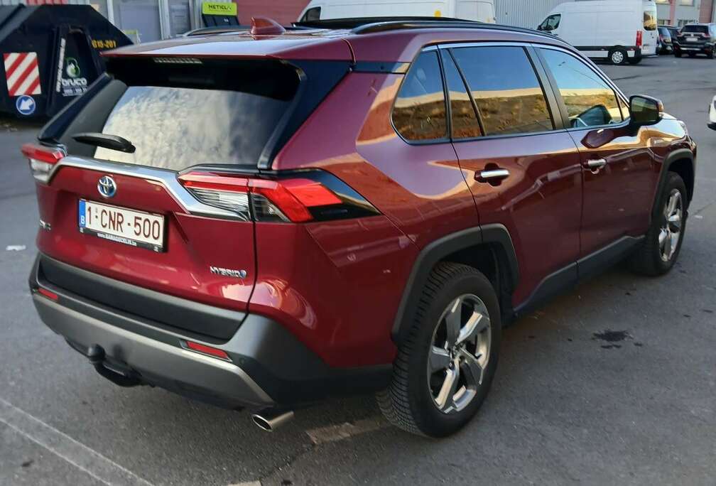 Toyota 2.5 4x2 Hybrid Business Edition