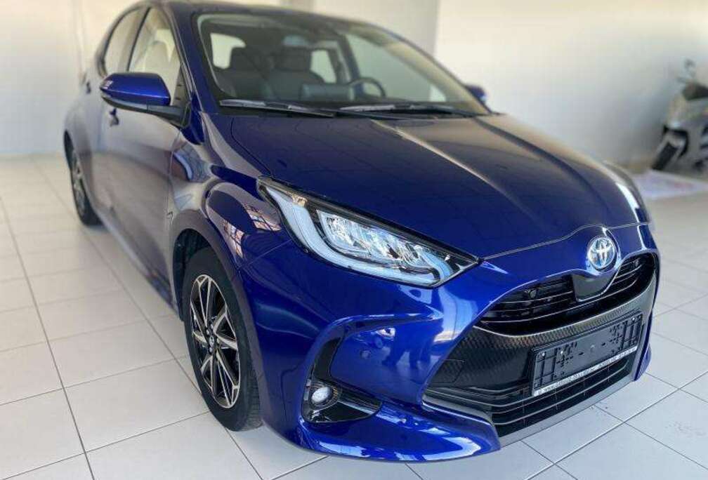 Toyota Iconic + Navi High Tech pack