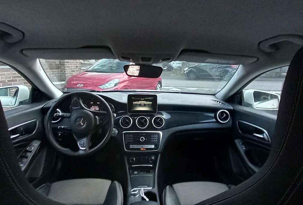 Mercedes-Benz CLA 180 d