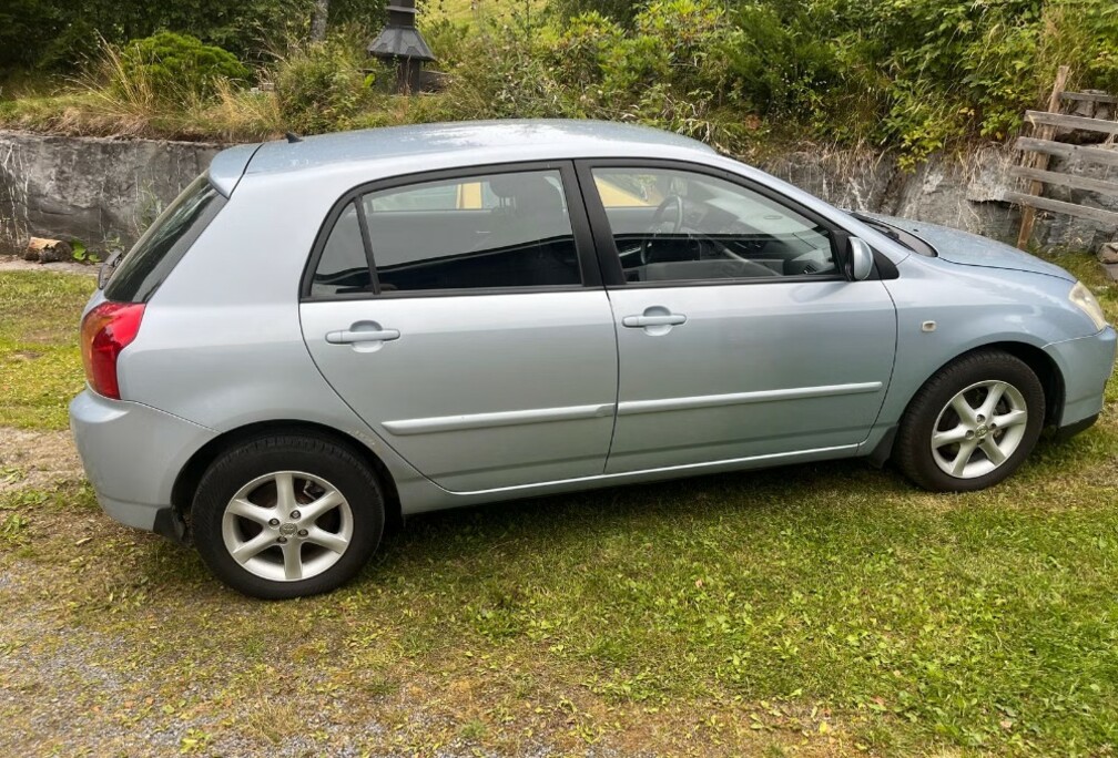 Toyota Corolla 1.4 D-4D Linea Luna