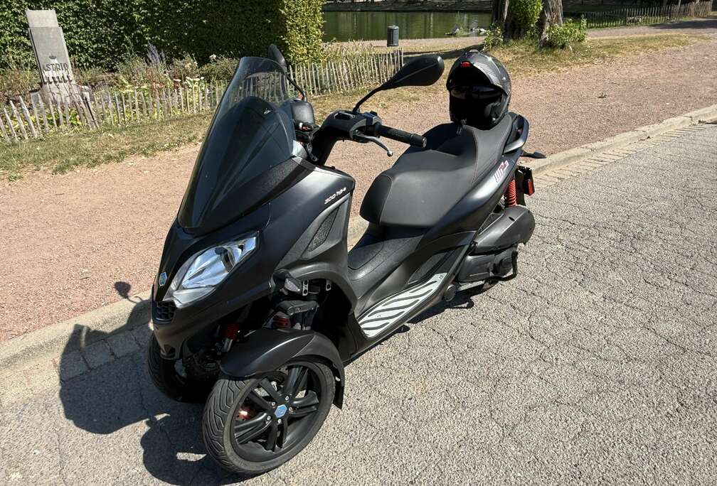 Piaggio Piaggio MP3 300 Hpe sport