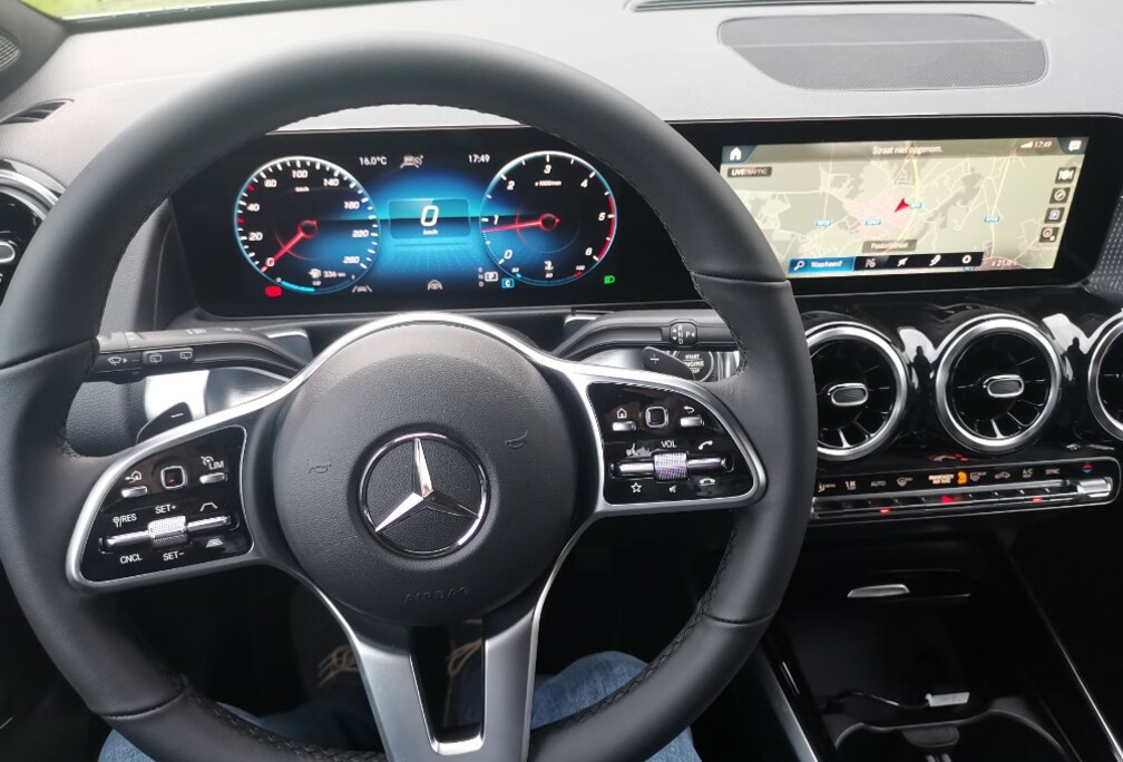 Mercedes GLB 200 4matic Luxury 2023 