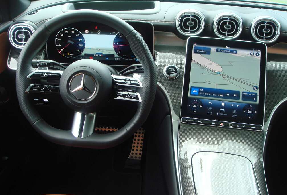 Mercedes-Benz D NEW *AMG LINE * PANO *HEAD UP DISPLAY* BURMESTER