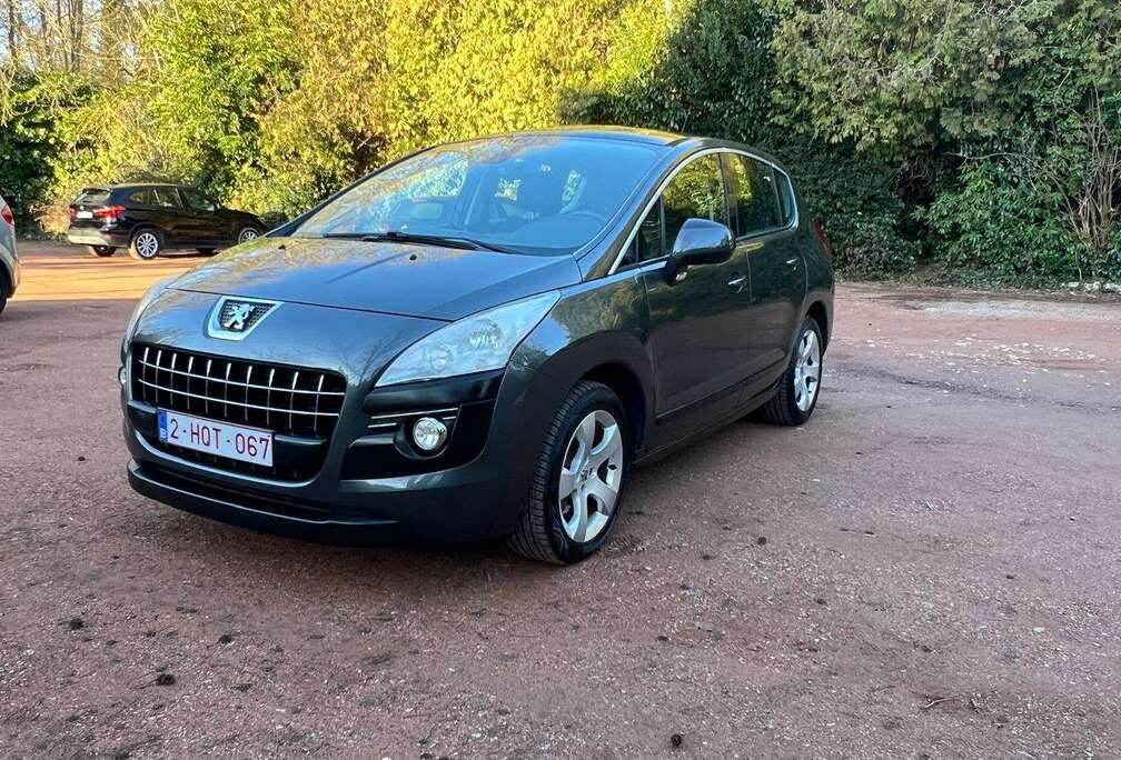 Peugeot 3008 1.6i Premium Pack