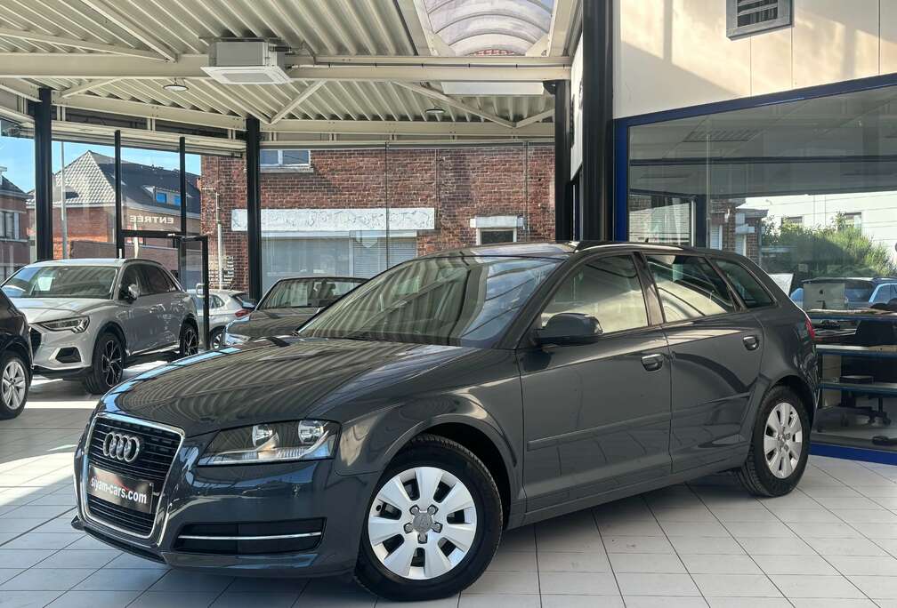 Audi A3 1.6 TDi *GPS * JANTES * 1ER PROP *