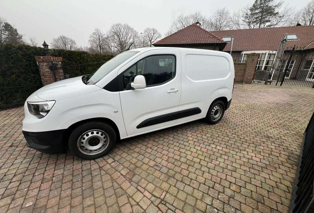 Opel Combo Cargo 1.5 D Autm. Edition