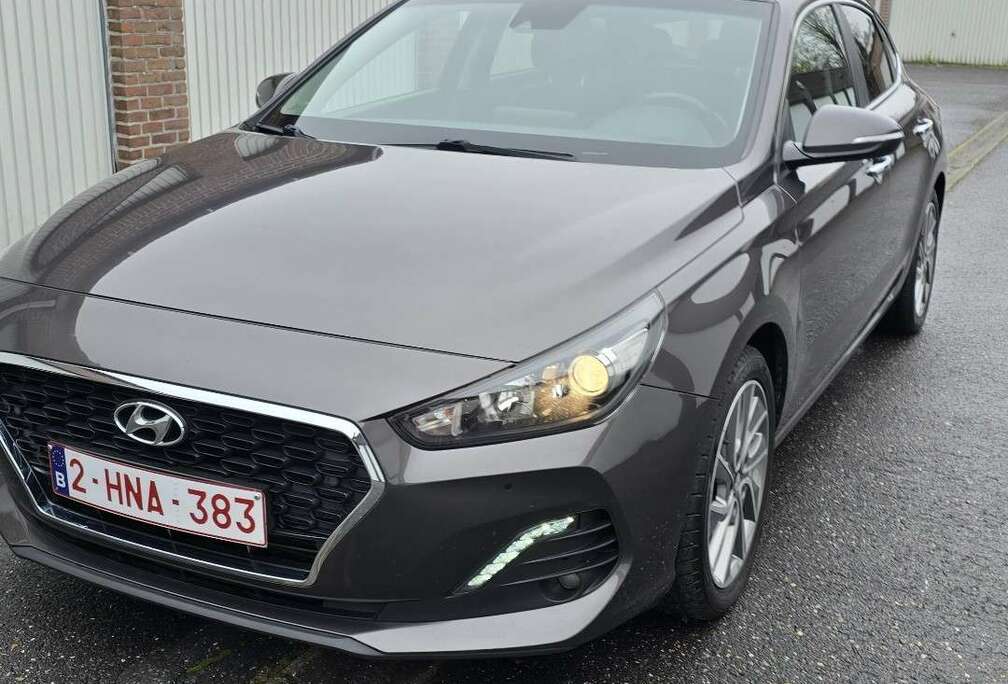 Hyundai 1.4 T-GDI Fastback Premium