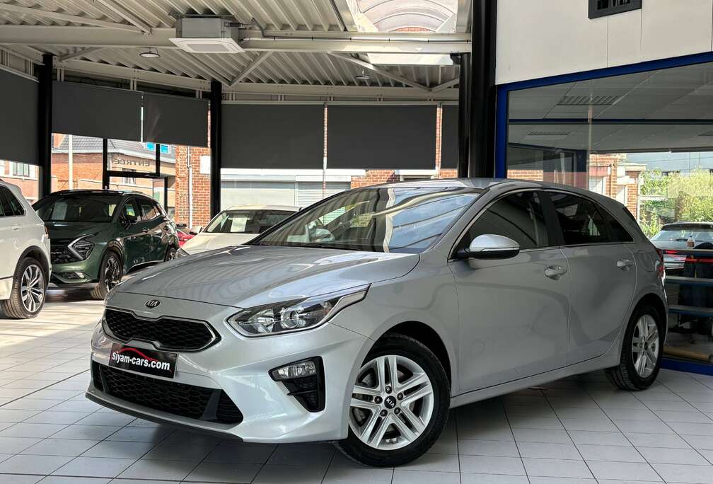Kia Ceed 1.4i *CUIR * GPS * CAMERA * CARPLAY * CARNET *