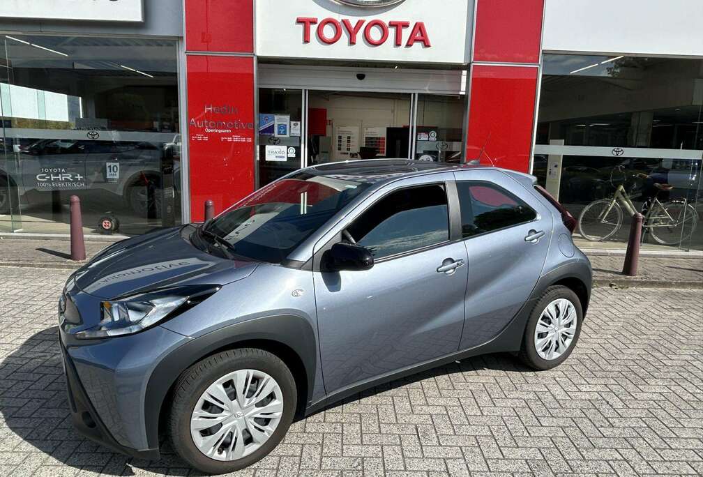 Toyota 1.0 VVT-i Play CVT