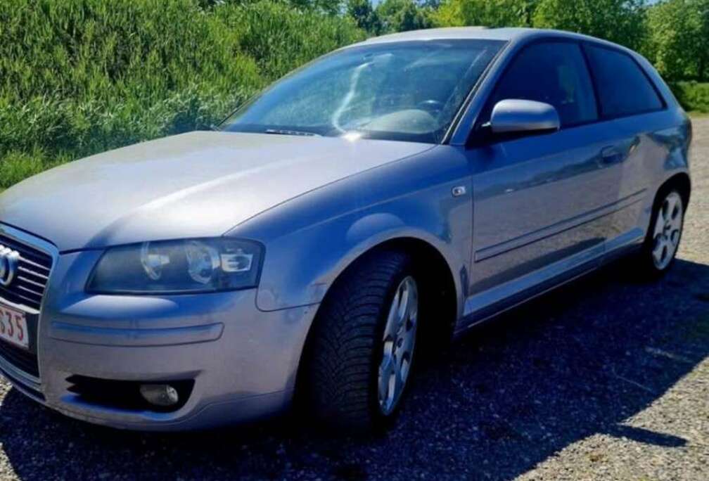 Audi 1.6i 16v FSI Ambiente