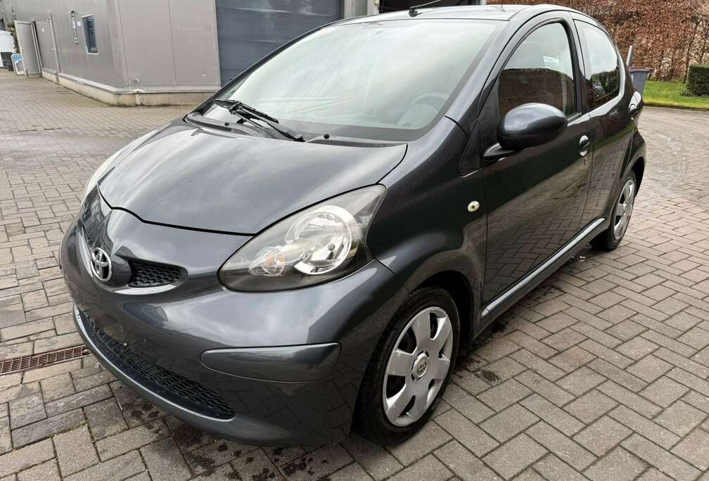 Toyota Aygo 1.0i VVT-i Plus MMT GARANTIE 1 AN/JAAR