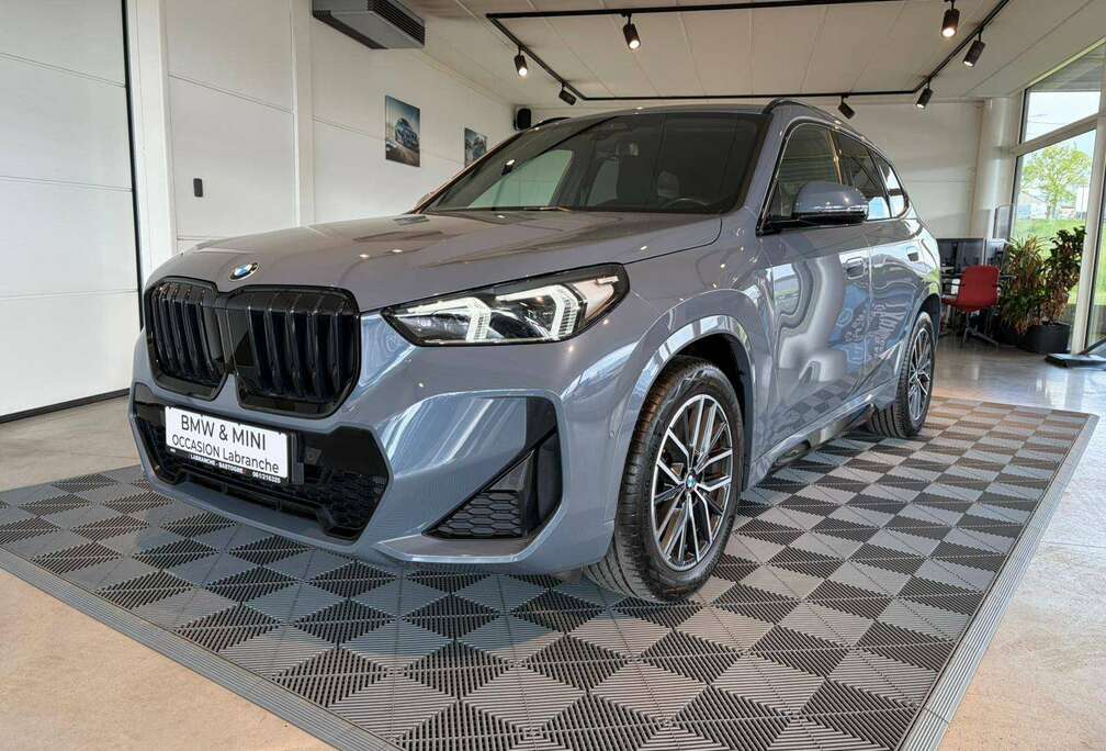 BMW 18i /PACK-M/CAMERA/CARPLAY/ATTACHE REMORQUE