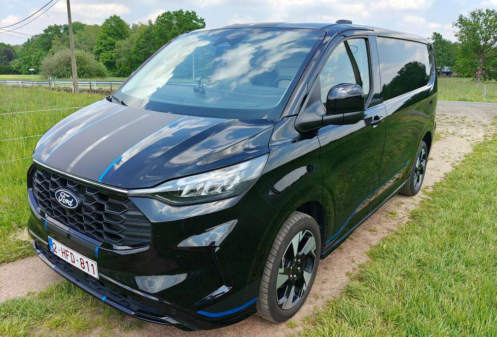 Ford Transit Custom 2.0 TDCi L1H1 Sport Multi-use S/S (EU6.2)