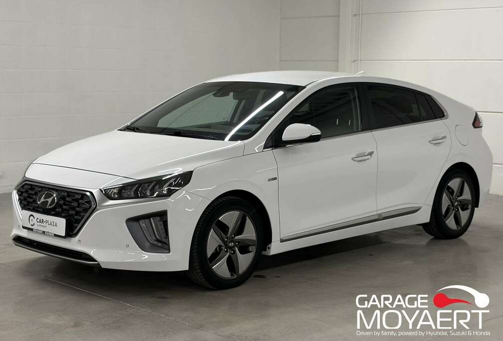 Hyundai 1.6 GDi Shine AT