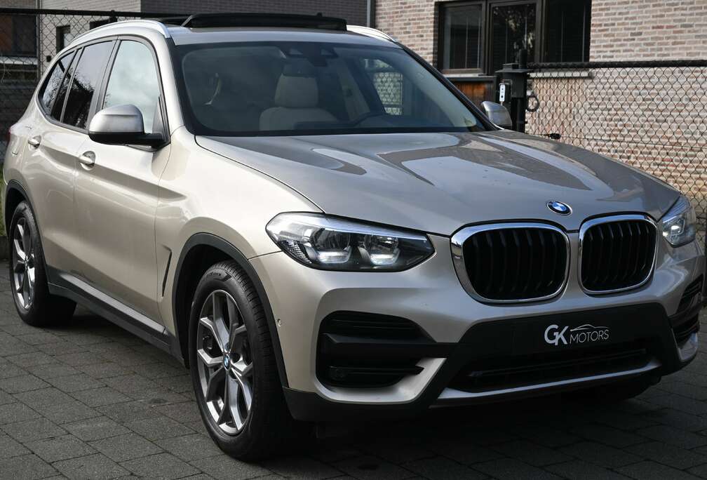 BMW 2.0dA sDrive18 INDIVIDUAL PANORAMA Trekhaak Camera