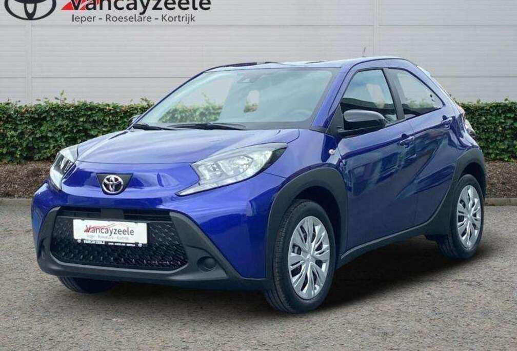 Toyota play+cam+DAB+applecarplay&andr