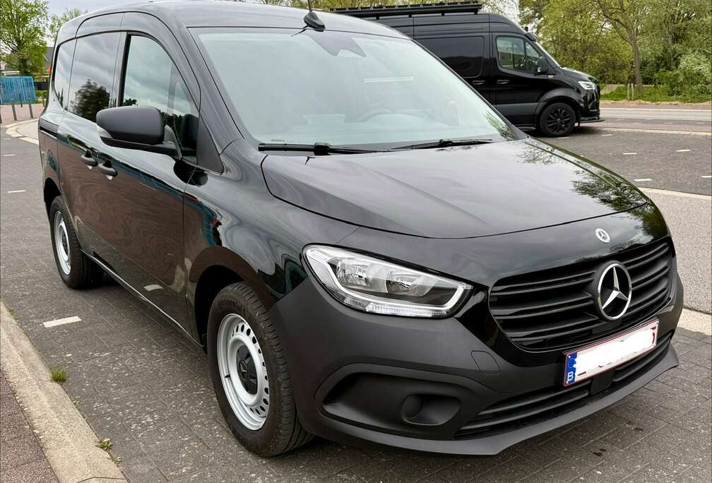 Mercedes-Benz 110 CDI 2026 3 zits