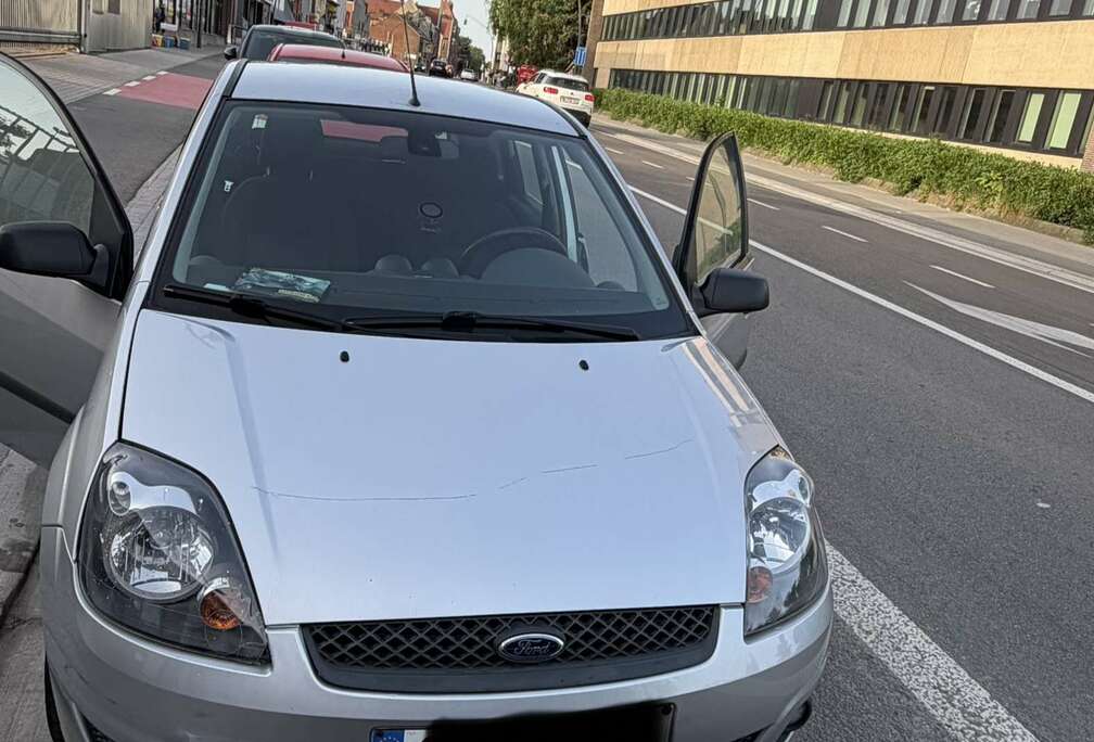 Ford 1.4i 16v Trend